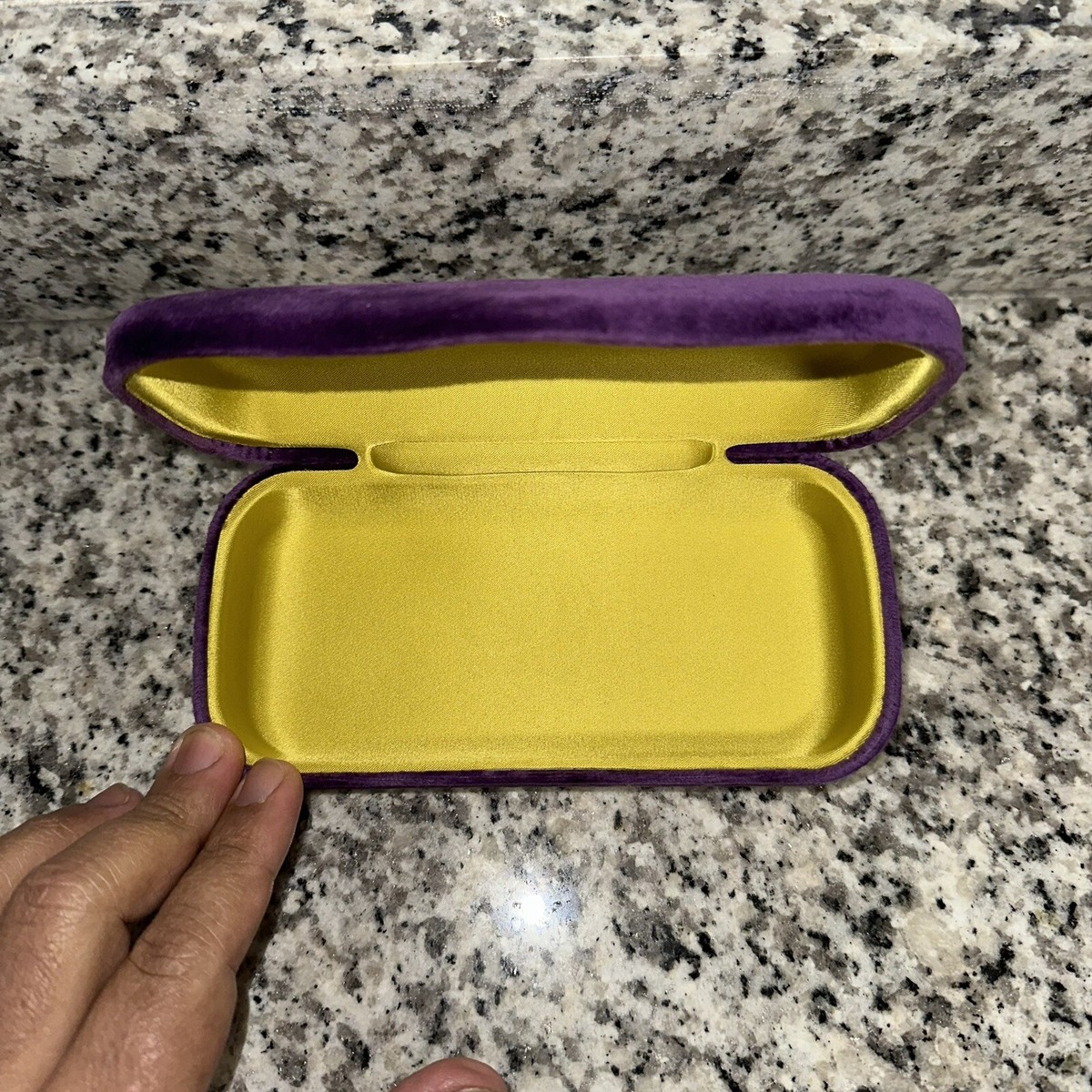 Authentic Gucci Luxury Velvet Eyeglass Sunglasses Hard Shell Case Purple Gold Gucci Purple Velvet Hard Clamshell Eyeglass Sunglass Case | eBay main image 3