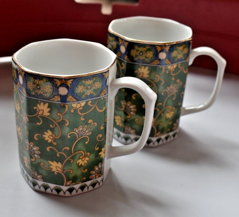2 KANESHO Octagonal Mugs Vintage JAPAN Fine Porcelain Gold Trim