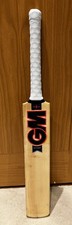Gunn & Moore Mythos GM English Willow Cricket Bat SH 2lb 10oz