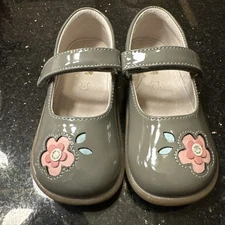 See Kai Run Toddler Girls Gray Mary Jane Size 9. Adjustable Strap. New In Box