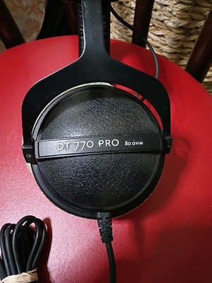 Beyerdynamic DT 770 Pro 80 ohm Closed-back Studio Mixing Headphones