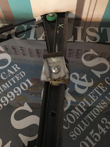 Volkswagen Golf Mk5 Electric Window Regulator 2004 Passenger Side Front - Picture 7 of 11