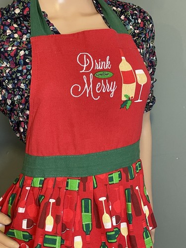 Full Christmas Apron Ruffle Detatls Vibrant Colors New Drink And Be Merry - Picture 3 of 5