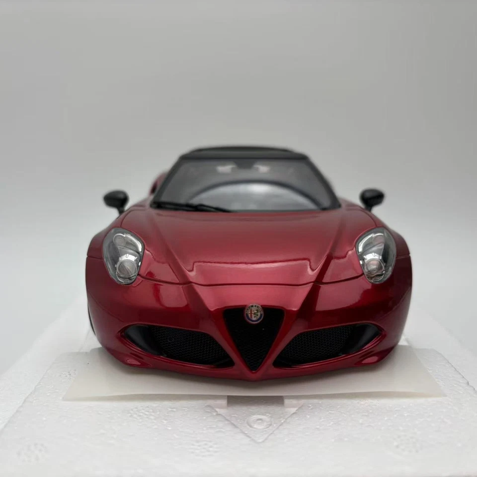 Autoart 1:18 Alfa Romeo 4C Rojo 2 puertas techo desmontable aleación modelo coche Foto 3 de 4