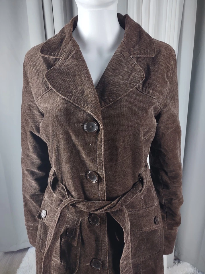 Gabardina Sonoma Life + Style marrón con cinturón de algodón, forrada, bolsillos talla pequeña Foto 3 de 4