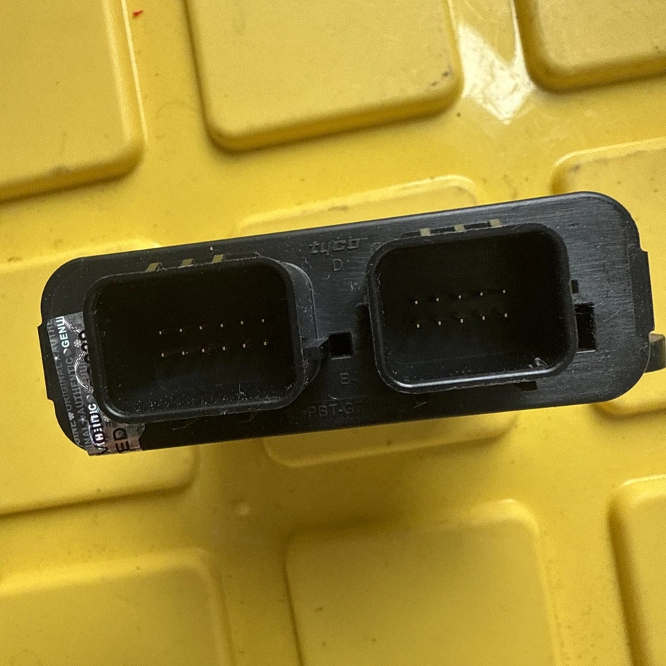 Módulo de sensor de ocupante del asiento delantero del lado derecho del pasajero para Kia Rondo 78 2007 Foto 4 de 4