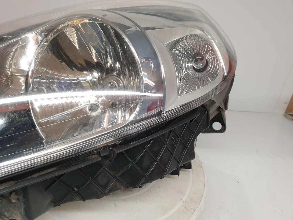 FIAT PUNTO EVO MK3 2010 HALOGEN LEFT HEADLIGHT HEADLAMP PASSENGER SIDE 51937145 - Imagem 3 de 4