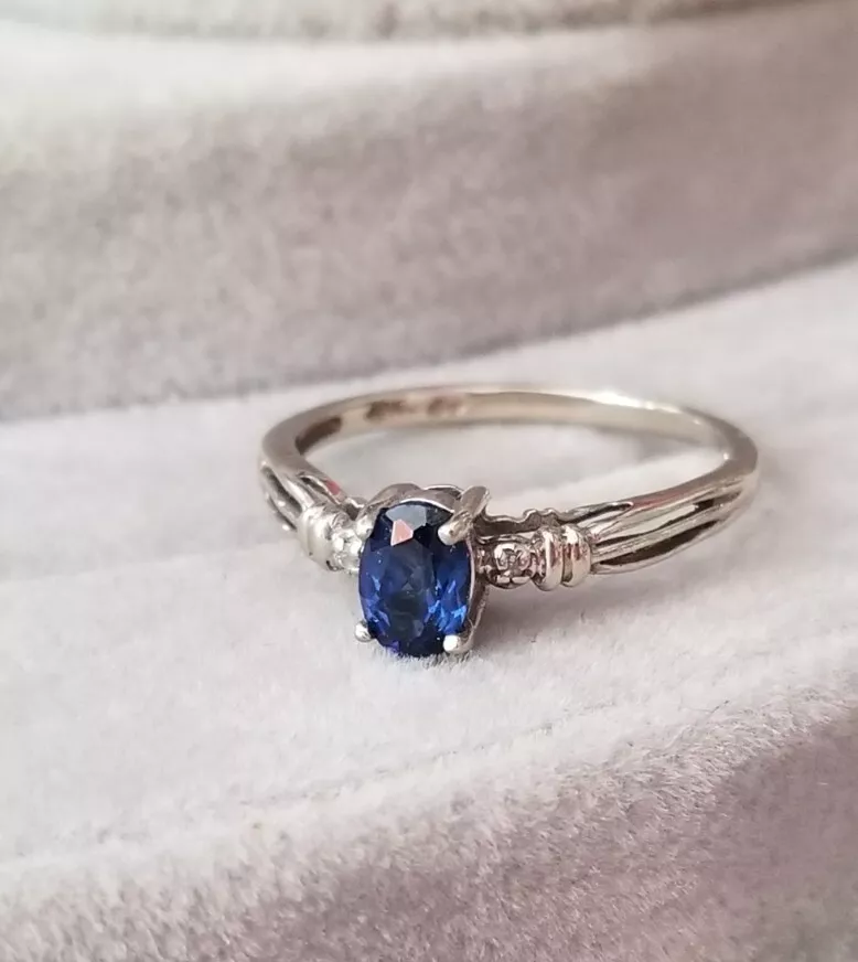 Unity 1.25ct Oval Blue Sapphire Solitaire 18K Yellow Gold Proposal Ring:Jian  London:18K Gold Rings