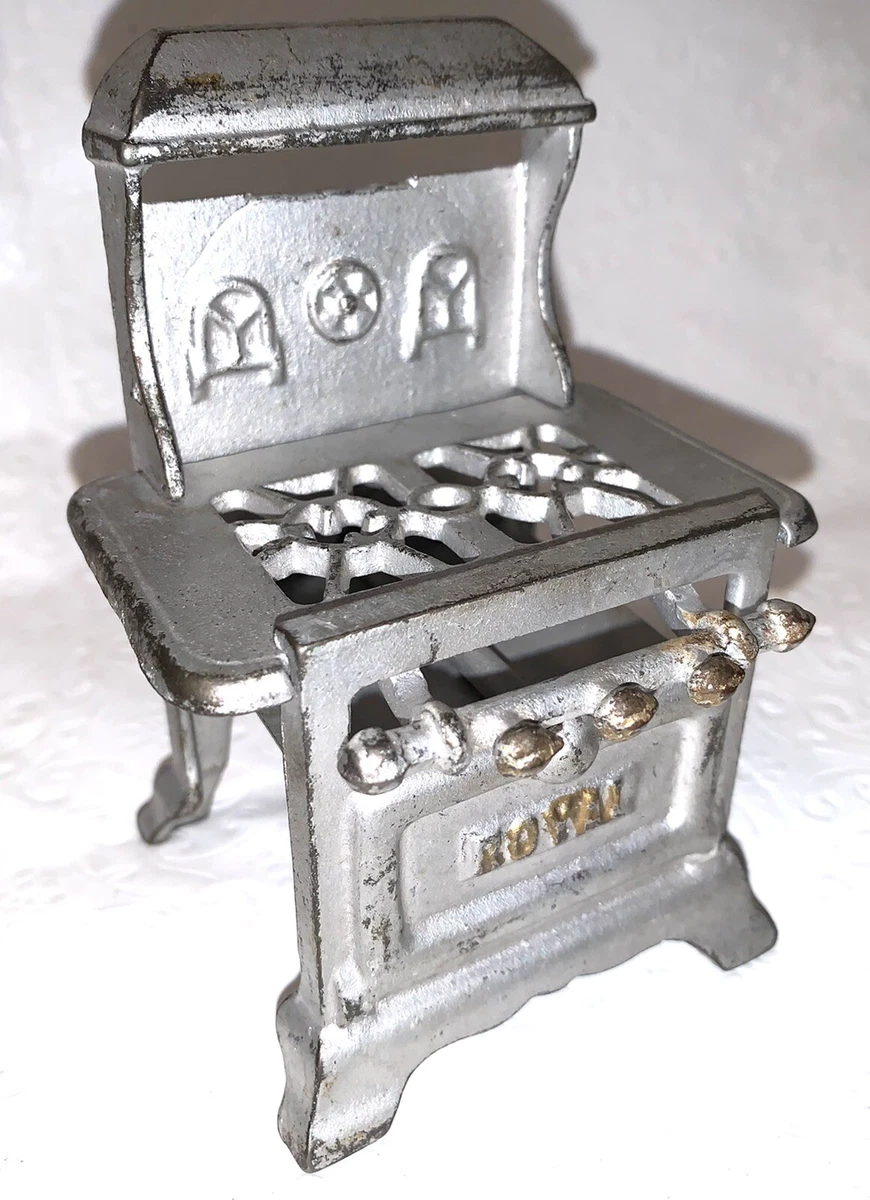 VTG ROYAL Cast Iron Miniature Stove CHILD'S DOLL HOUSE FURNITURE GAS COOK  STOVE | eBay