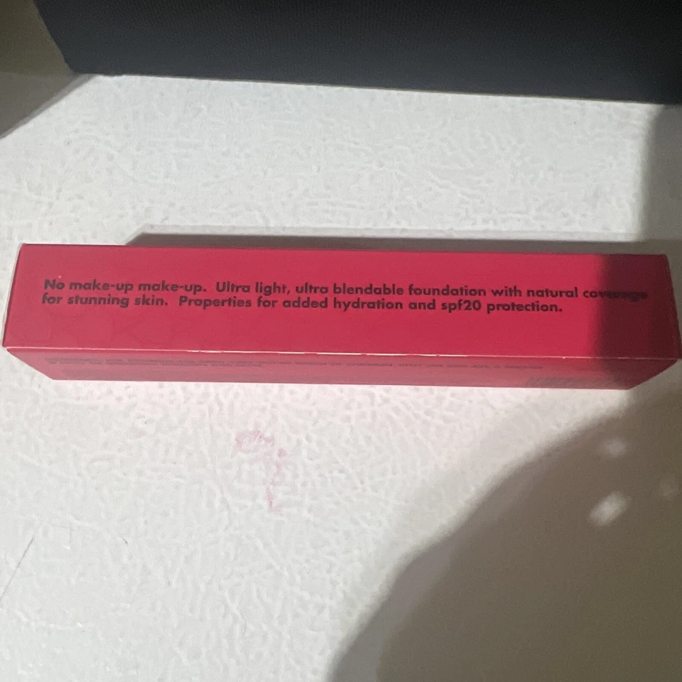 Jemma Kidd Pro Finish Moisture Tint SPF 20 Foundation 02 Mid *NEW WITH Box - Image 4 of 4