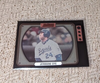 2000 JERMAINE DYE BOWMAN RETRO FUTURE PARALLEL #7 (ROYALS)