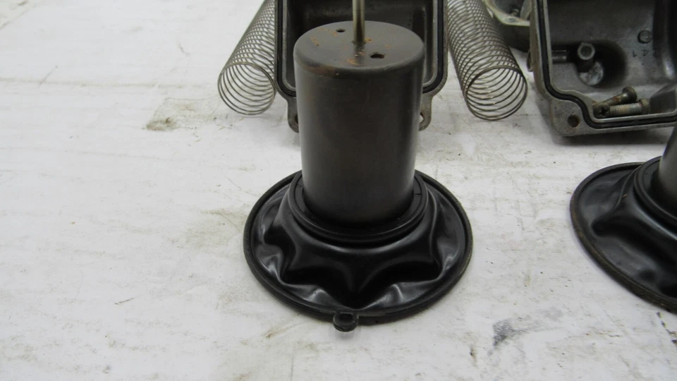 Juego de carburadores de carburadores Honda CB650SC 650 1983 Nighthawk OEM Foto 2 de 4