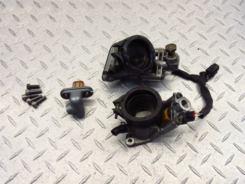 2002 02-14 Yamaha XV1700 Road Star Warrior Lot Fuel Injectors Injection Boots - Picture 5 of 10