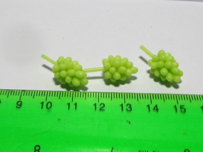 Maßstab 1:12 3 Bündel grüne Trauben Puppenhaus Miniatur Essen Obst Zubehör