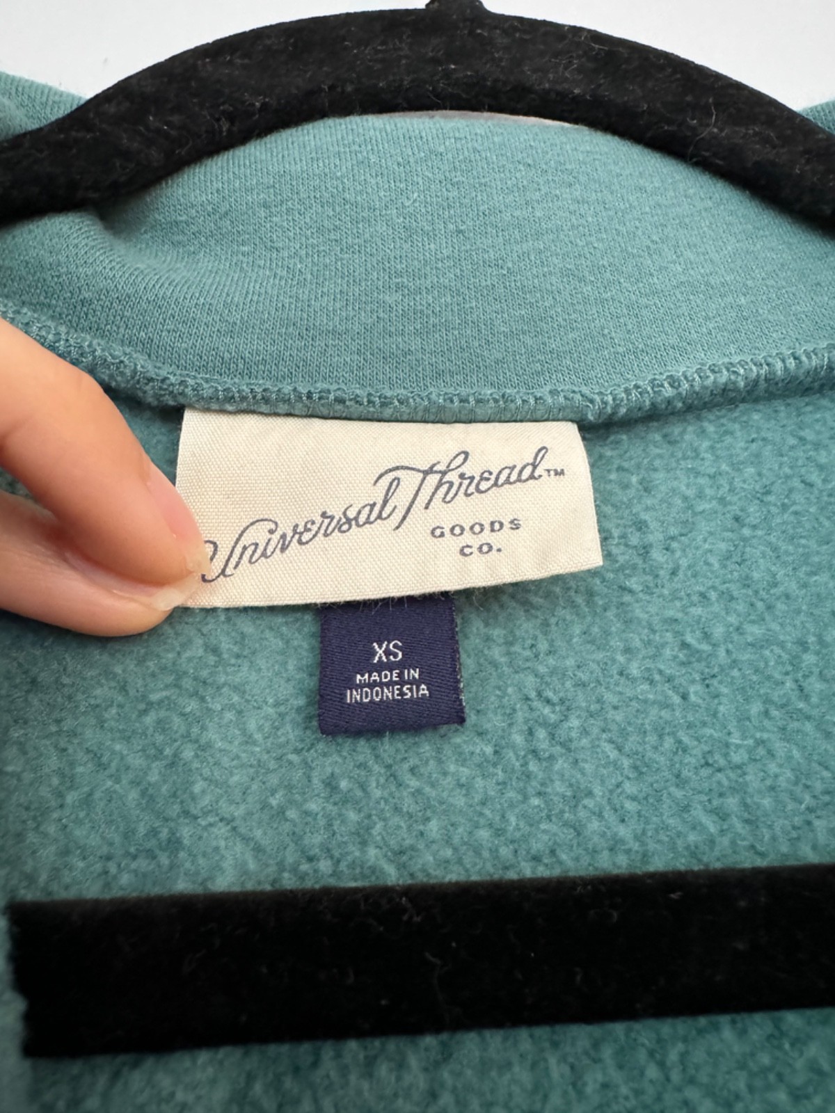 Women's Universal Thread Forest Green Cropped Qua… - image 3