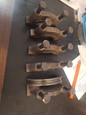 Set Of Good Used 289 302 Ford Main Caps With Bolts. Cleaned And Checked. Set Of Good Used 289 302 Ford Main Caps With Bolts. Cleaned And Checked.