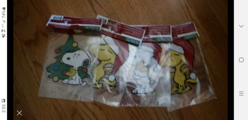 Peanuts Window Clings JELZ Snoopy set of 4 Hugging Woodstock New - Picture 3 of 3
