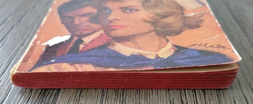 Jane Converse NURSE IN HOLLYWOOD 1965 First Edition Paperback - Signet Book - Picture 2 of 10