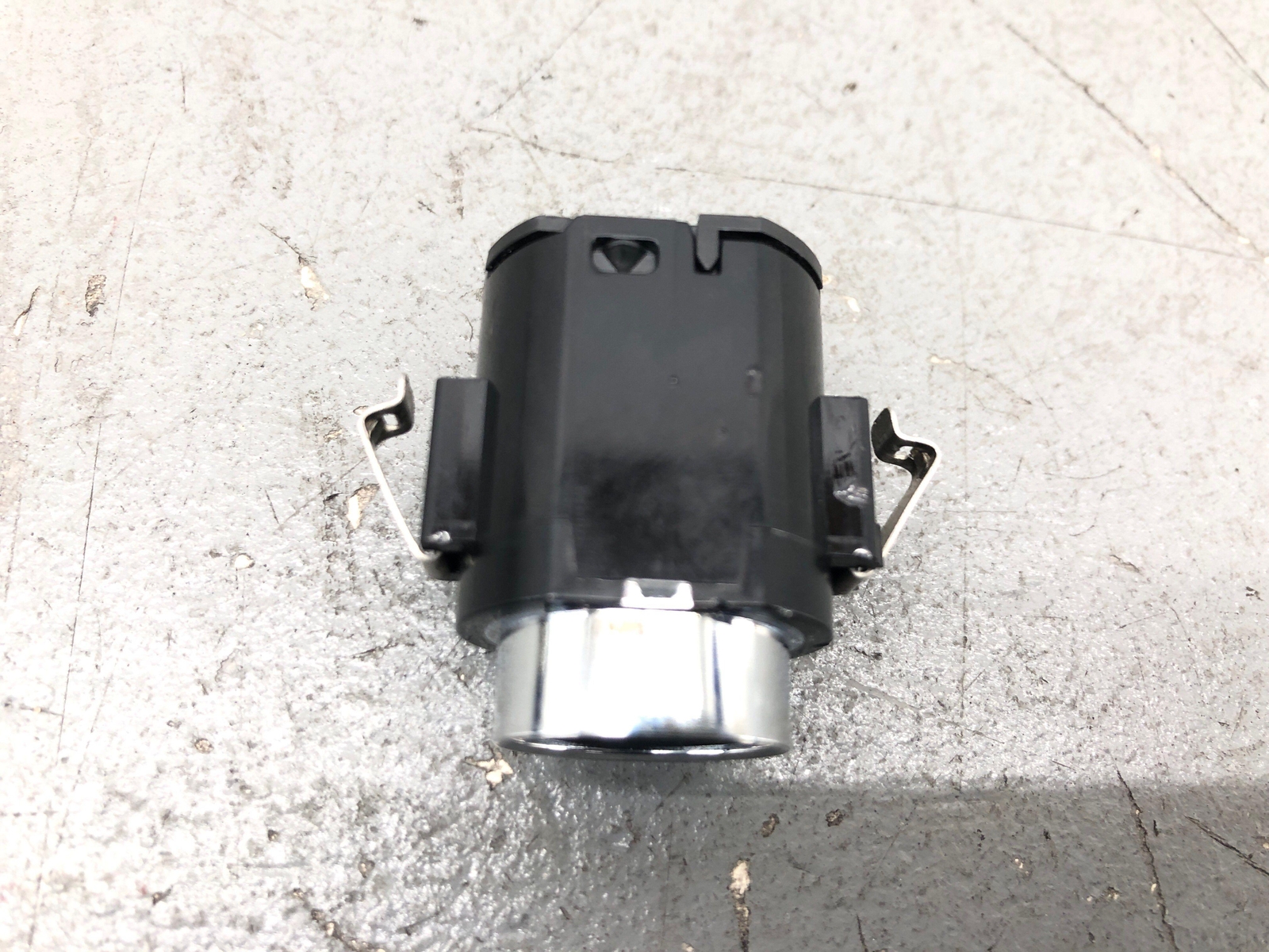 McLaren GT 2020-2023 Front Release switch