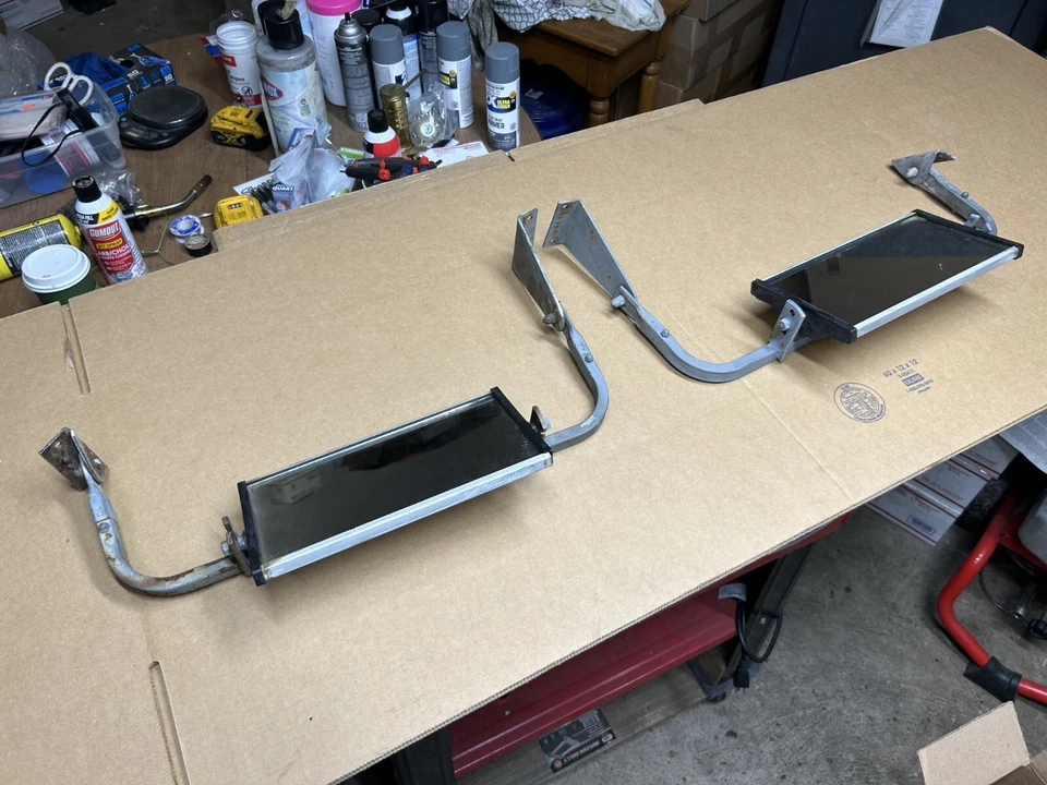 Vintage International Script West Coast Truck Tow Mirrors Original signal stat - Image 4 of 4