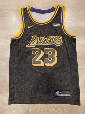 black jersey lebron