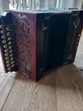 Dachbodenfund: alte Ziehharmonika, Quetsche