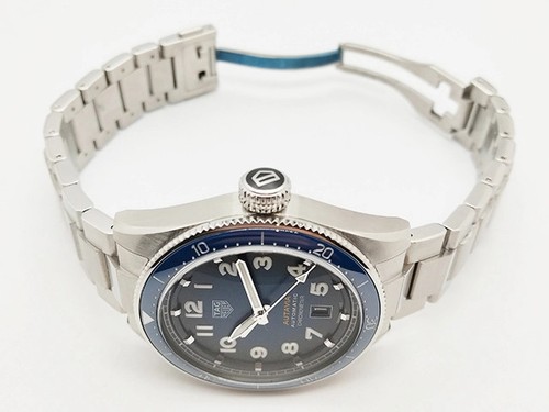 TAG HEUER Autavia Caliber 5 WBE5116.EB0173 Automatic #369 - Picture 3 of 9