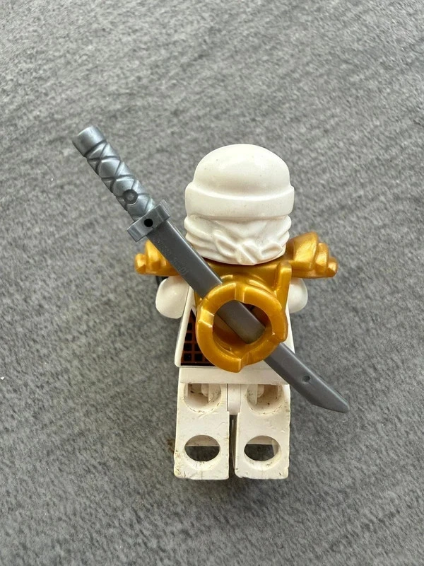 LEGO Ninjago 9440 Venomari Shrine, photo 4 sur 5