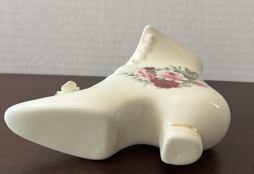 Vintage Formalities Shoe Figurine Boot Vase Floral Ladies Fashion Gold Trim - Picture 7 of 8