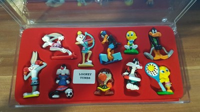 looney tunes kinder surprise