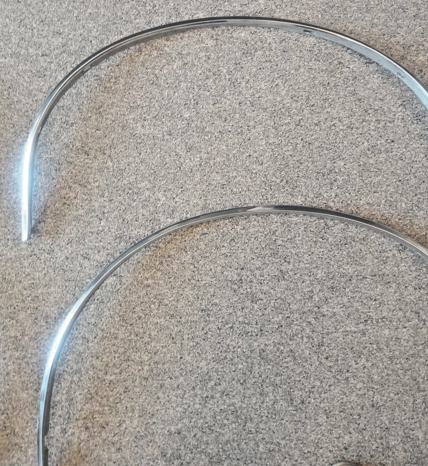 Juego de pozos de rueda Oldsmobile Delta 88 98 1980-85 moldura cromada Foto 3 de 4