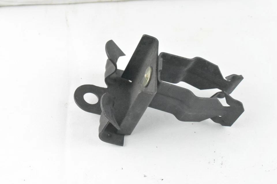 B-Line BP-12-U-2-4 Qty 82 - Image 3 of 4