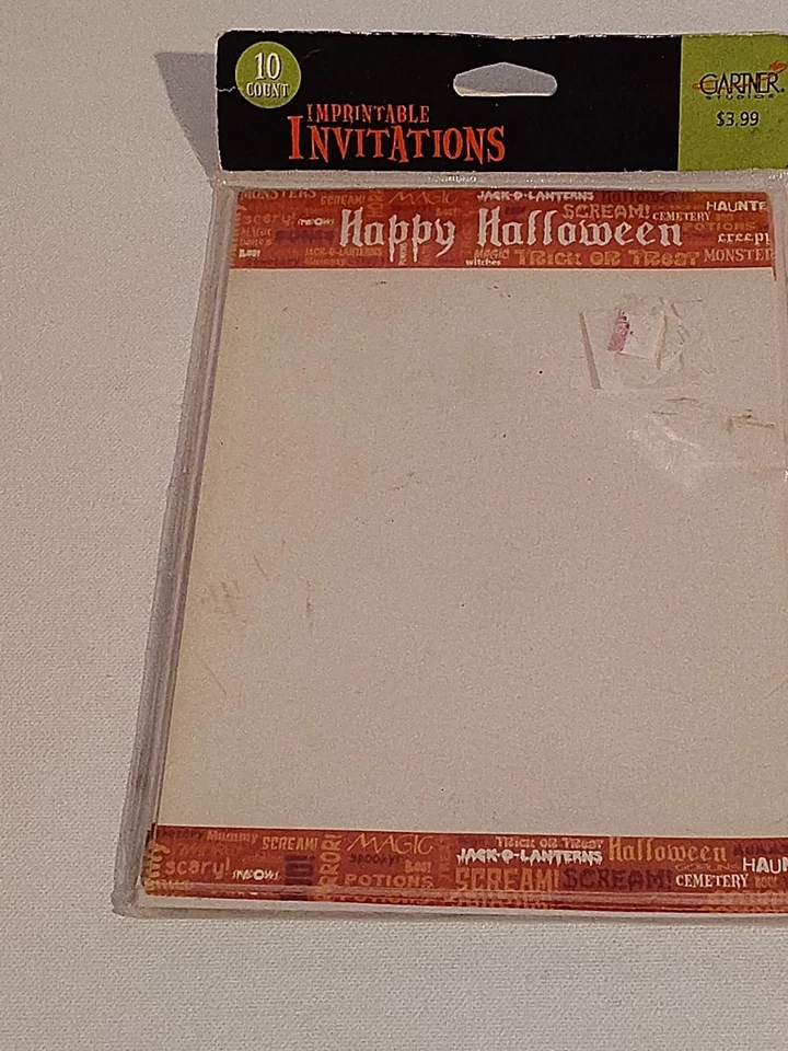 Juego de invitaciones para álbumes de recortes imprimibles con temática de feliz Halloween de Gartner Studios Foto 2 de 4