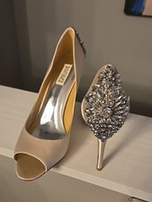 Badgley Mischka Nilla Crystal Back Open Peep Toe Stiletto High Heel Pump 11