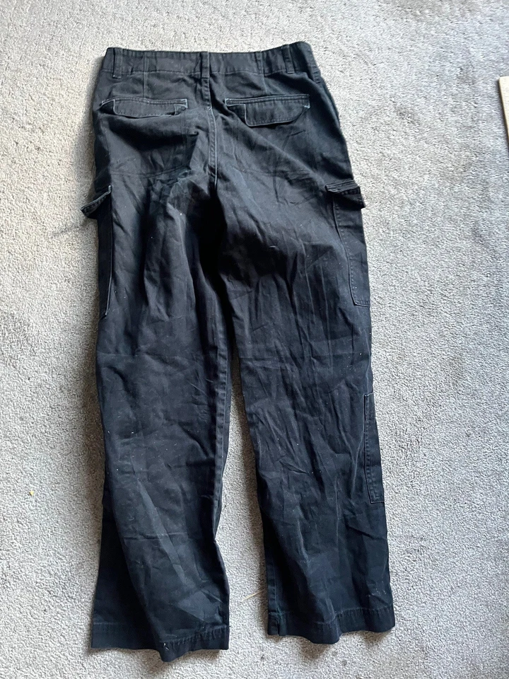 Pantalones cargo lisos H&M - para mujer talla 4 - negros - bolsillos cargo Foto 3 de 4