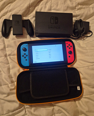 Nintendo Switch Konsole Bundle Neon-Rot/Blau Joy-Con Dock Ladegerät Grip Case