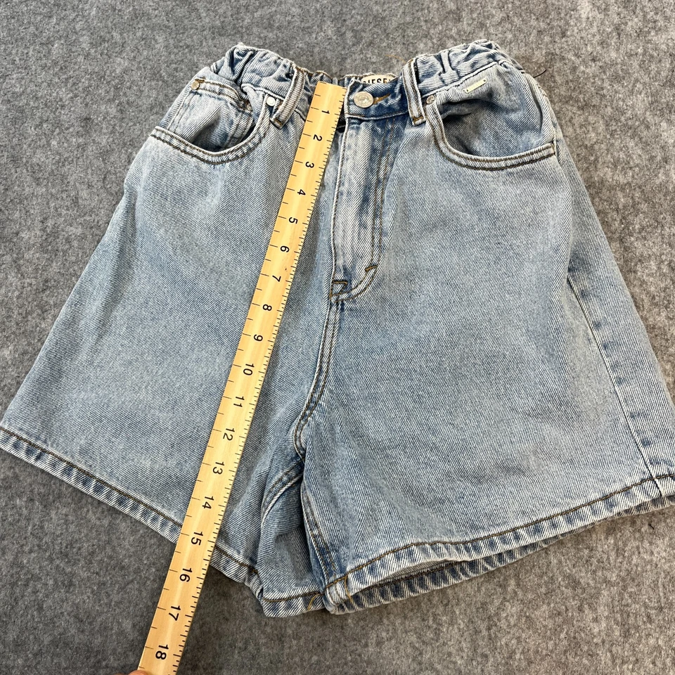 Pantalones cortos de mezclilla Diesel para mujer calce holgado lavado a la piedra cintura elástica W24 Foto 4 de 4