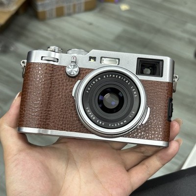 Fujifilm X100F 24.3 MP APS-C Digital Camera w/23mm f2 Lens Tested English