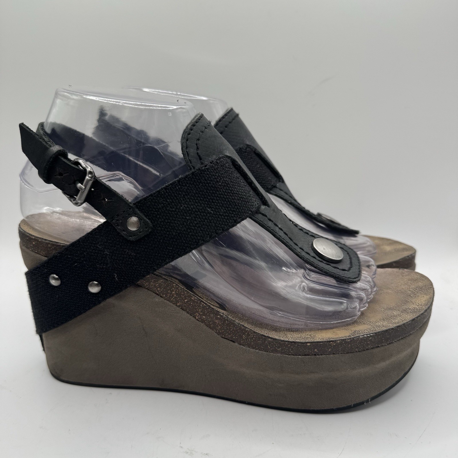 OTBT Joyride Wedge Platform Sandals Black Studs Size 7.5 M Shoes GUC Edgy