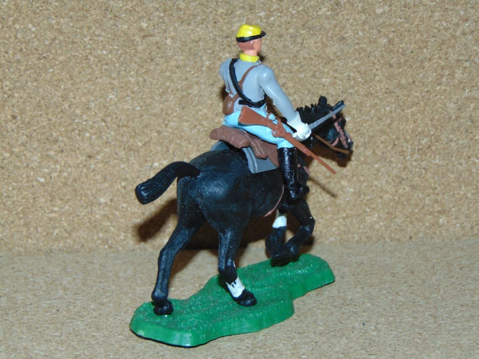BRITAINS SWOPPET EYES RIGHT ACW CONFEDERATE MOUNTED X2 PLUS OAK TREE - Image 4 of 4