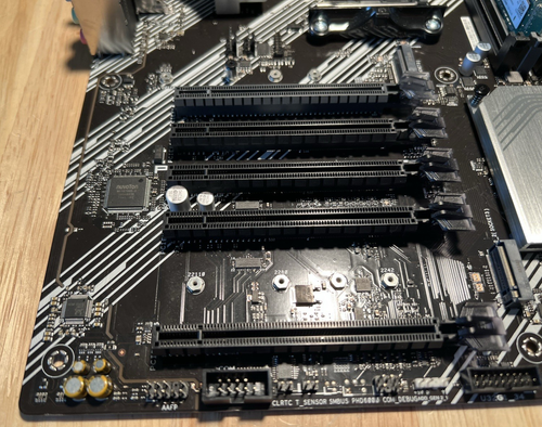 CPU + Motherboard + RAM Combo: ASUS PRIME B550-PLUS AC-HES + Ryzen 7 3700X + 8GB - Picture 17 of 23