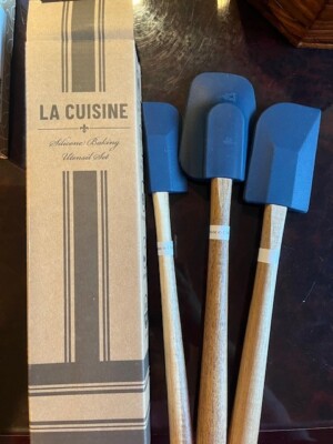 la cuisine kitchen gift set with 3 piece utensils, apron, and mittens navy blue