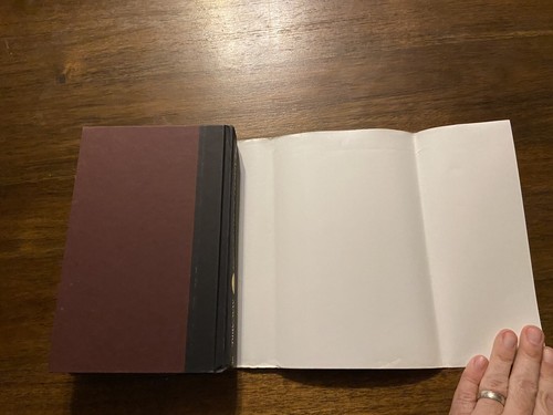 SIGNED Danse Macabre By Laurel K Hamiton 1st Printing First Edition 2006 HCDJ - Picture 12 of 12