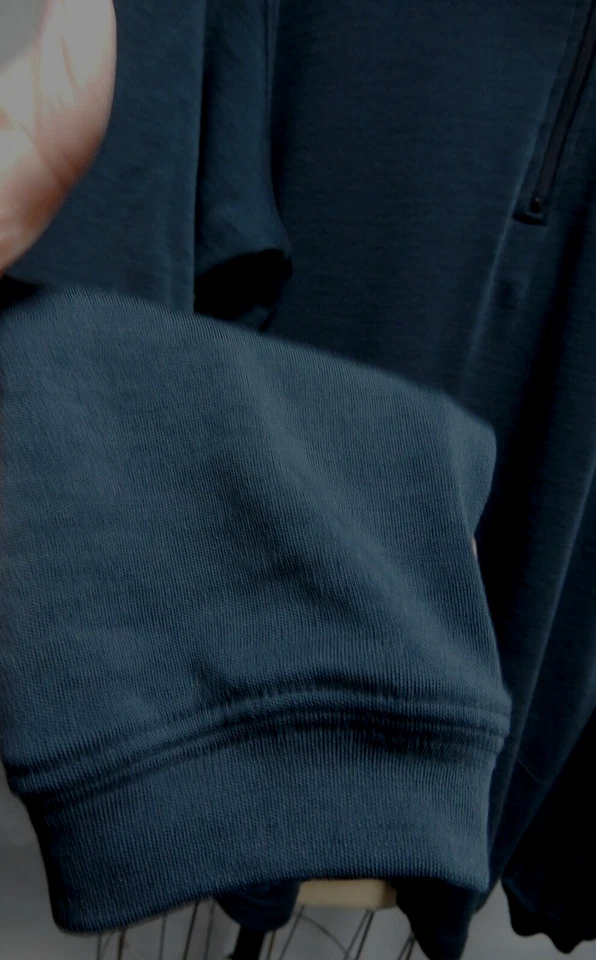 IBEX Men's Charcoal Grey Superwash Merino Wool 1/2 Zip Size XL EUC - Image 3 of 4