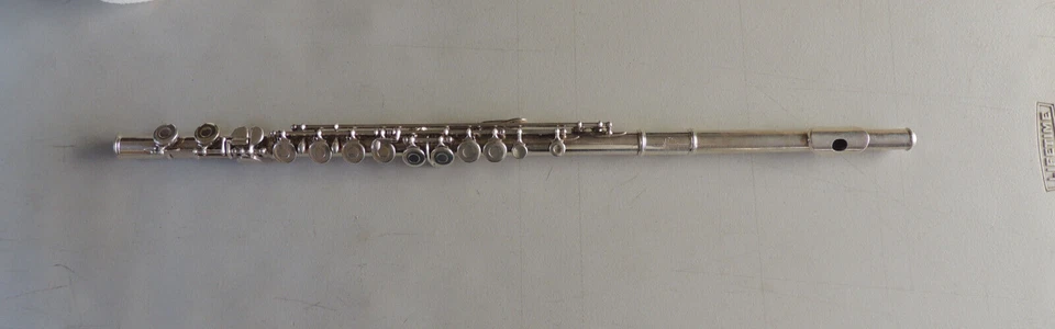 Armstrong Model 90 Flute Sterling Silver Good Condition - Image 2 of 4