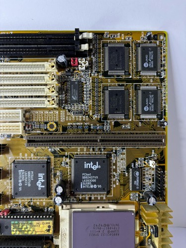 Clean Retro Vintage Gaming PCChips/Hsin Skywell Amptron M535 PCI ISA USB w/CPU - Picture 3 of 6