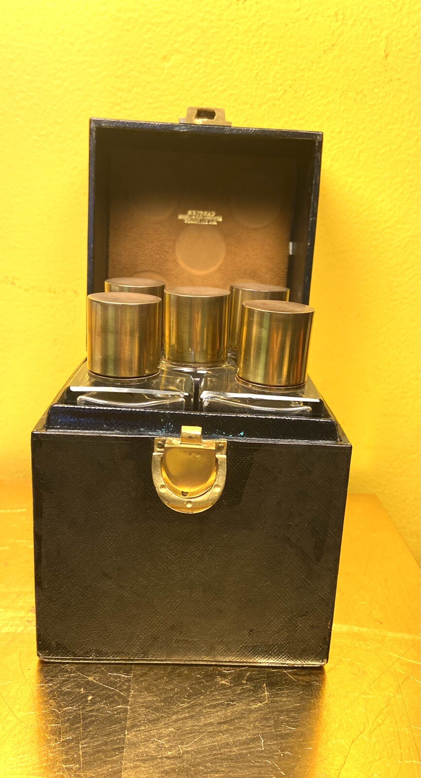 Picture 1 of 18