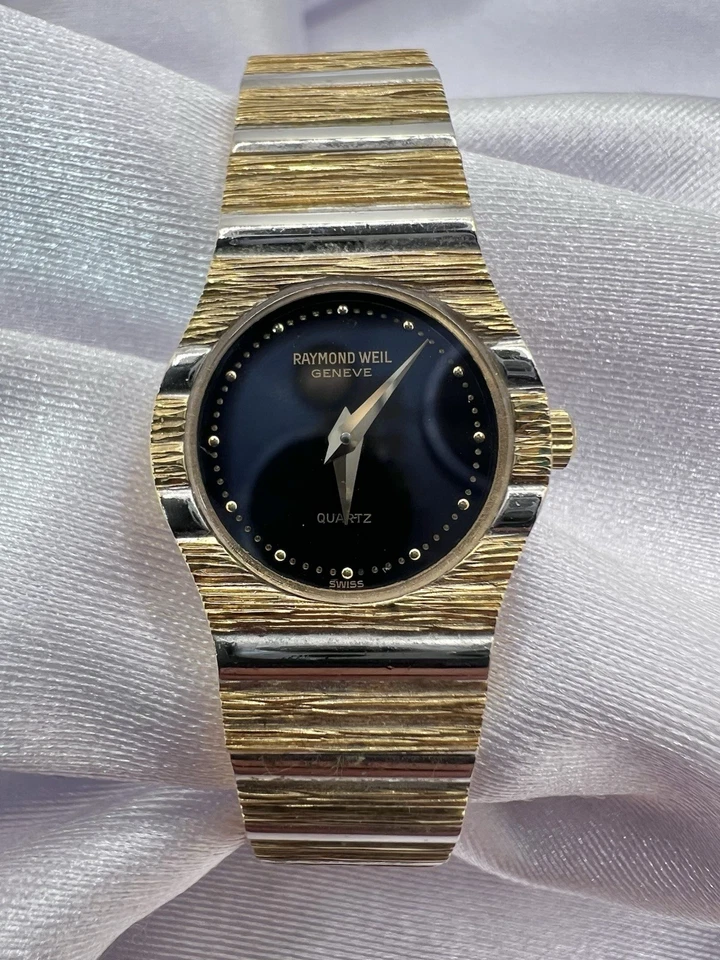  Reloj para mujer Raymond Weil chapado en oro 18k cuarzo suizo esfera negra 8022 Foto 4 de 4