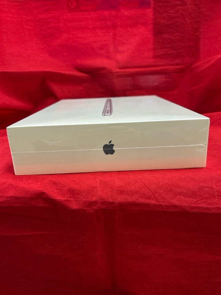 APPLE MACBOOK AIR A2337 (VA5015810) - Image 4 of 4