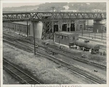 1963 Press Photo Bridge Over Rutherford Yards and Reading Railroad Station